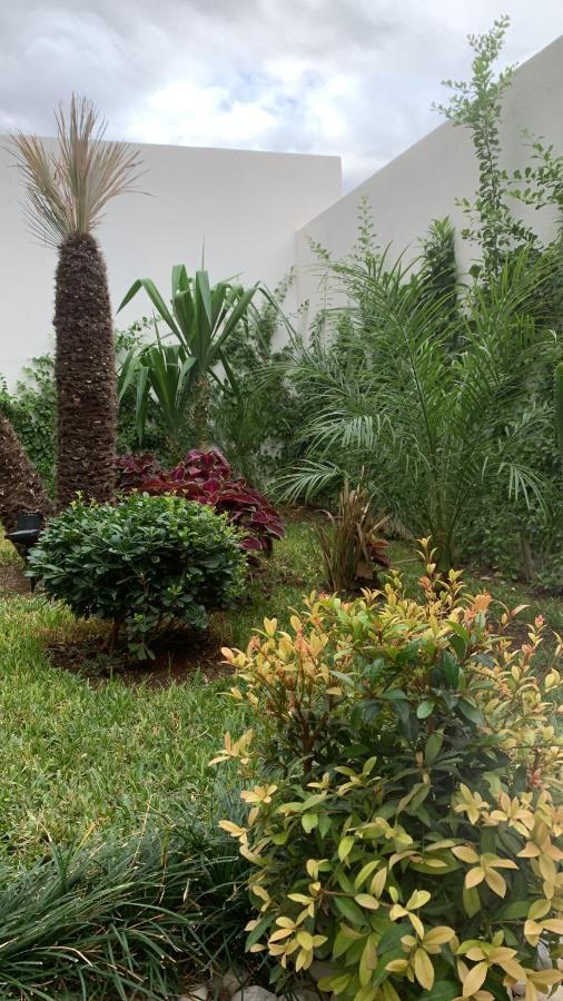 Moon House Villa Ville Nouvelle Luaran gambar