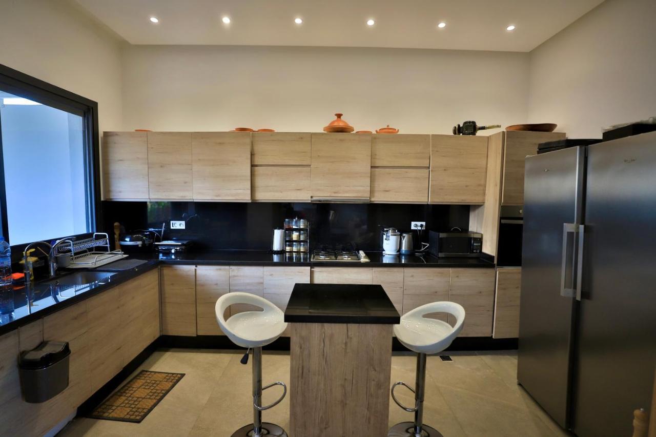 Moon House Villa Ville Nouvelle Luaran gambar