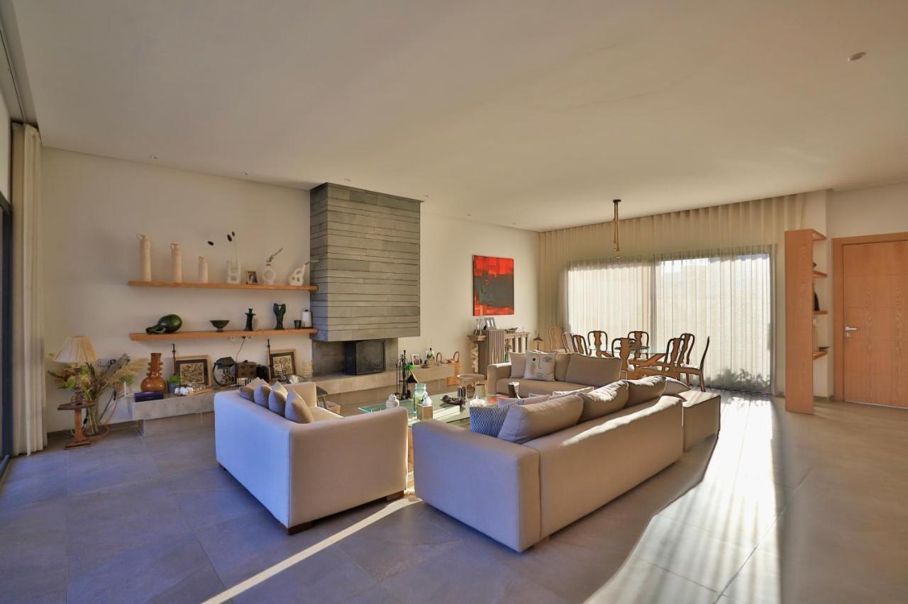Moon House Villa Ville Nouvelle Luaran gambar