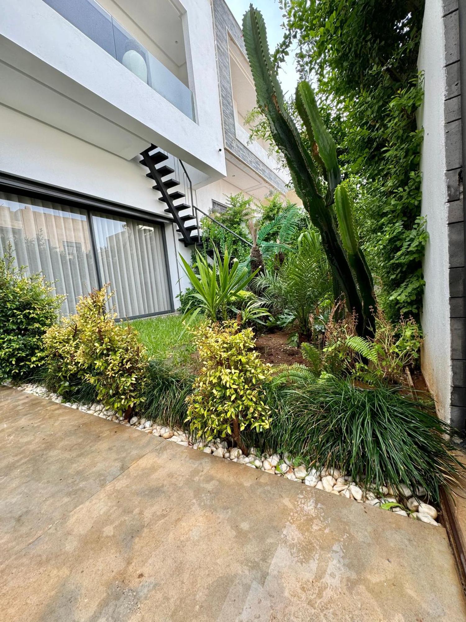 Moon House Villa Ville Nouvelle Luaran gambar