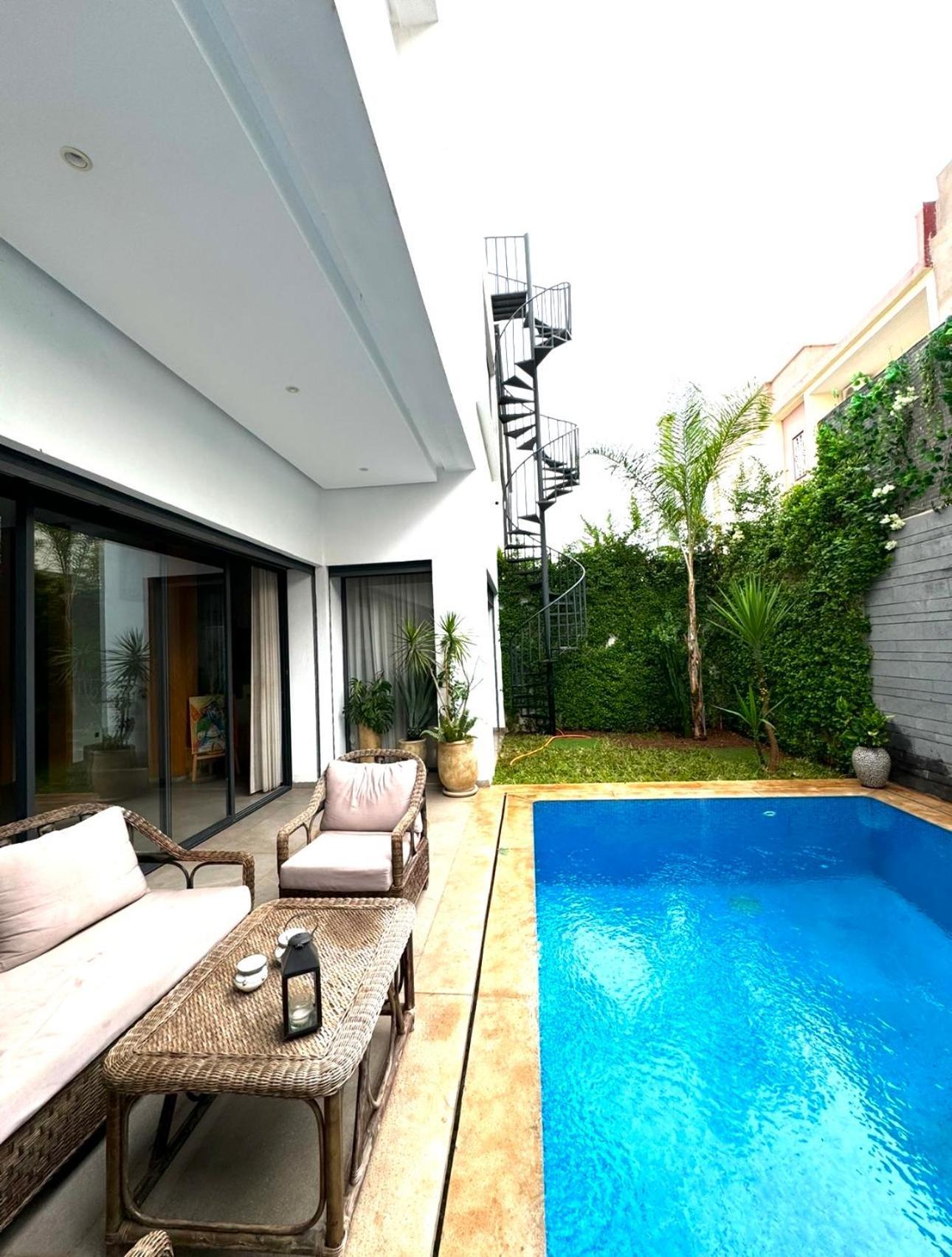Moon House Villa Ville Nouvelle Luaran gambar